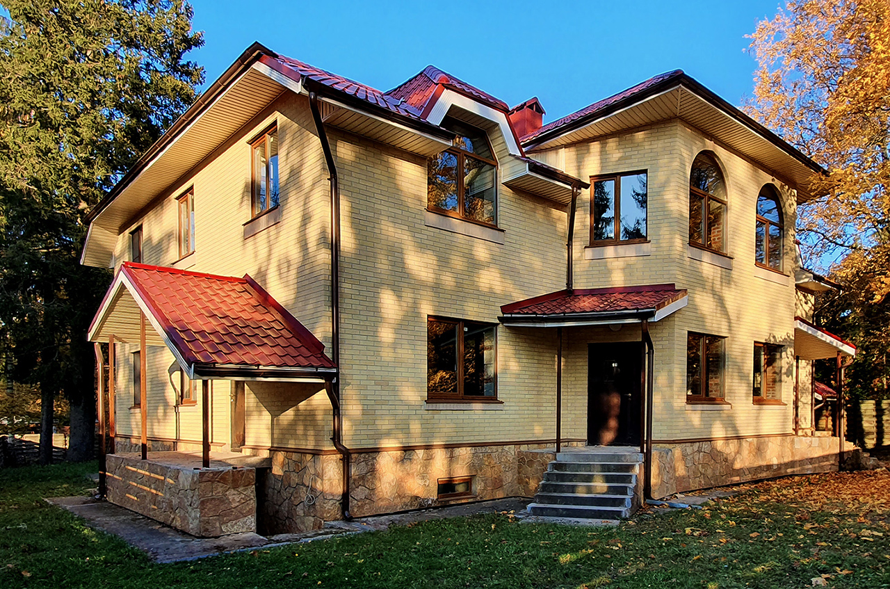 Дом 466,8 м² на участке 11,7 сот.