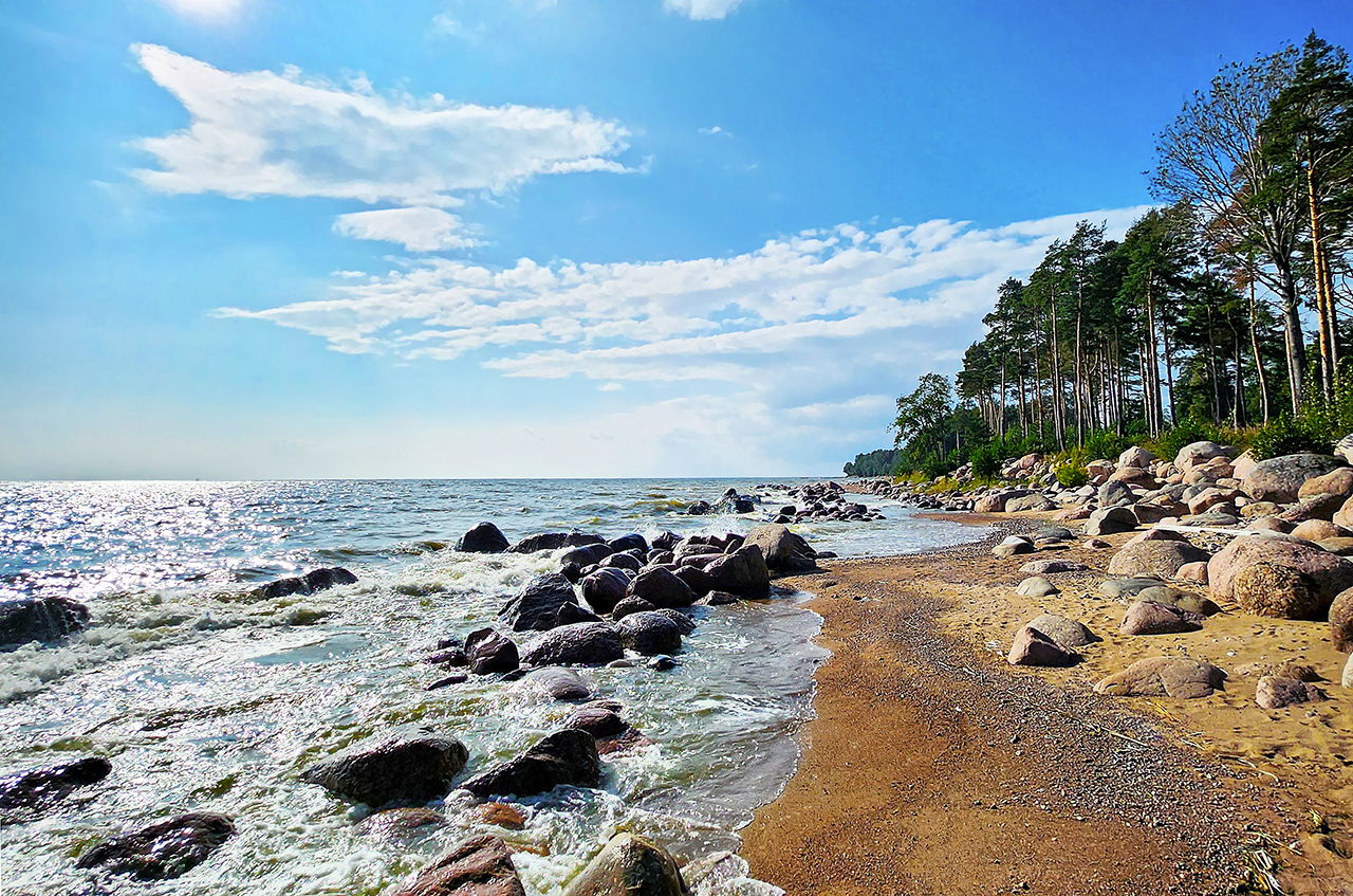 Дом 400 м²  на берегу Финского залива  на участке 22,5 сот