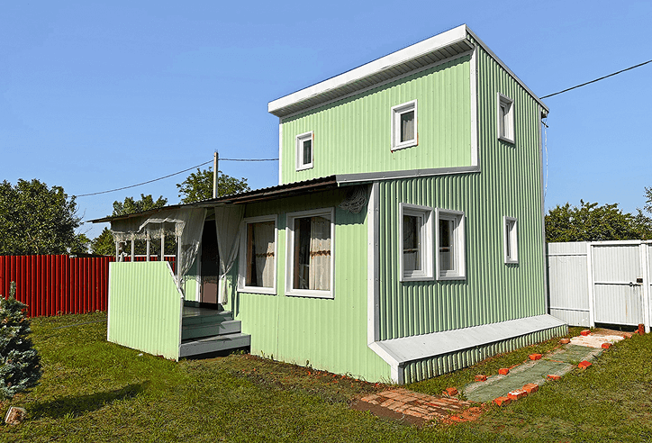 Дом 94,5 м² с гостевым домом 48 м² на участке 7,5 сот.